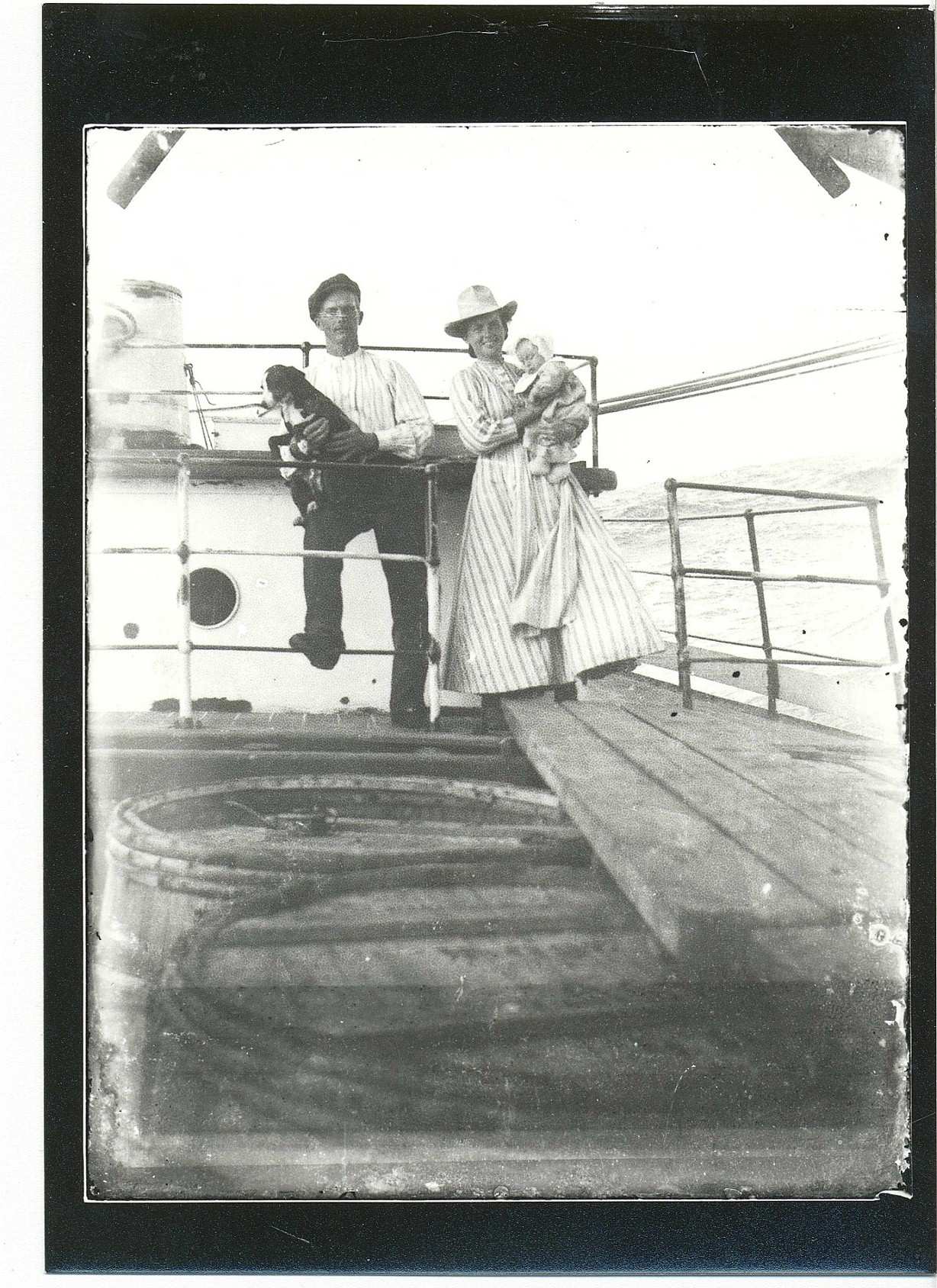 Kapten Ahlgren med familj 1911